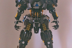 小姐姐穿上乐高机甲图片,小姐姐演绎未来战士风采